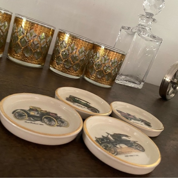 4 very collectible vintage HYALYN mini trinket dishes - Picture 9 of 9